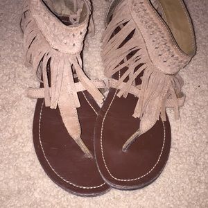 Adorable leather sandals